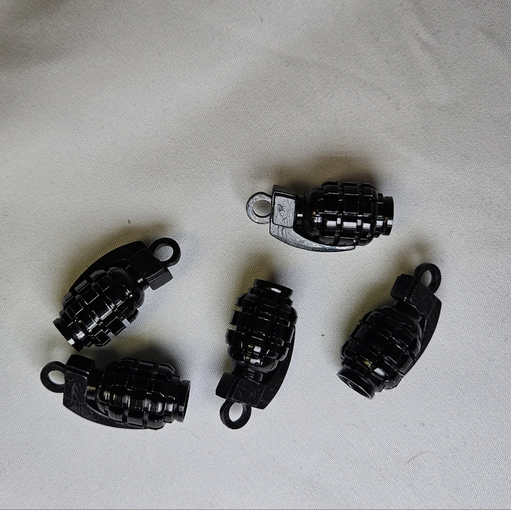 Black‎ Grenade Valve Stem Covers